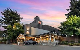 Best Western Plus Inn at the Vines